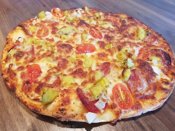 Pizza La Bomba